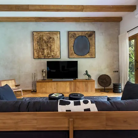Villa Wolfe By Villa Finder-2